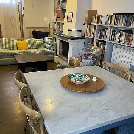 Araucaria بيت للعطل